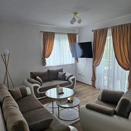 Golden Sky Apartment Cazin Exterior photo