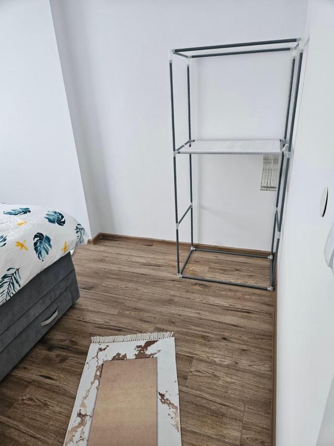 Golden Sky Apartment Cazin Exterior photo